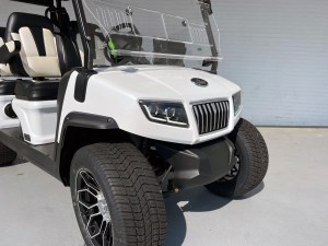 White Evolution D5 Lithium Golf Cart Forward Facing 04